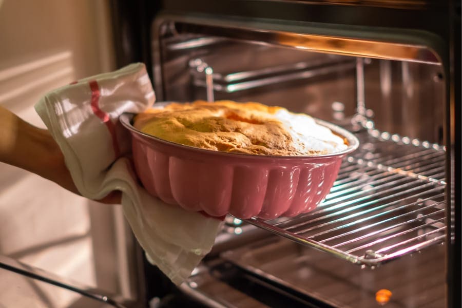 baking cake in OTG oven